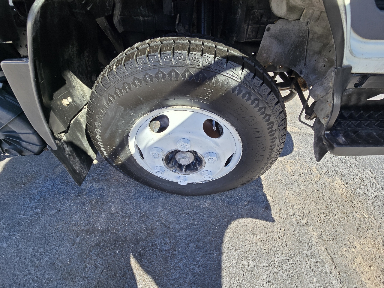 Isuzu NPR GAS CREW 150" WB 12000 GVWR IBT PWL 2009