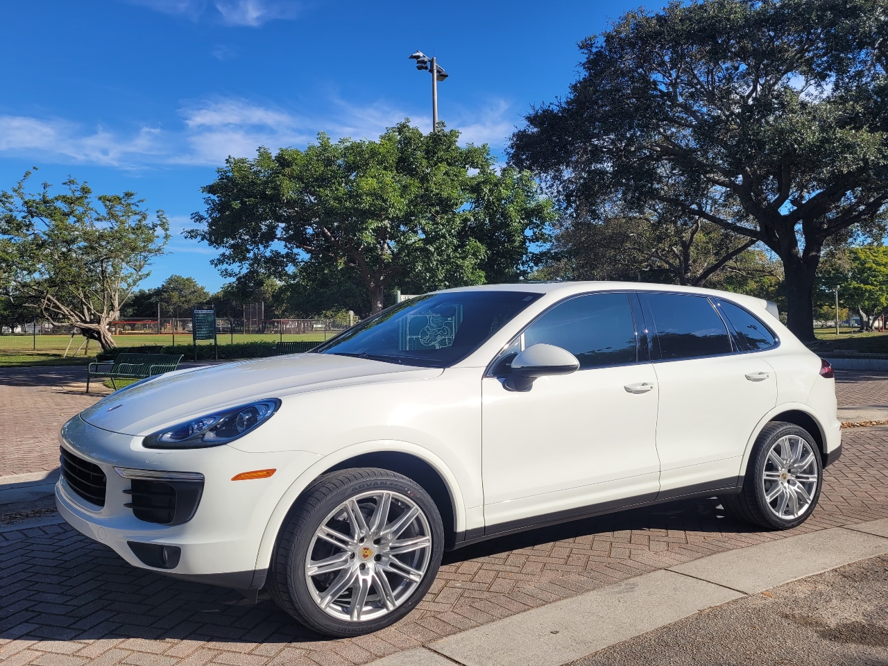 2017 Porsche Cayenne Platinum Edition AWD