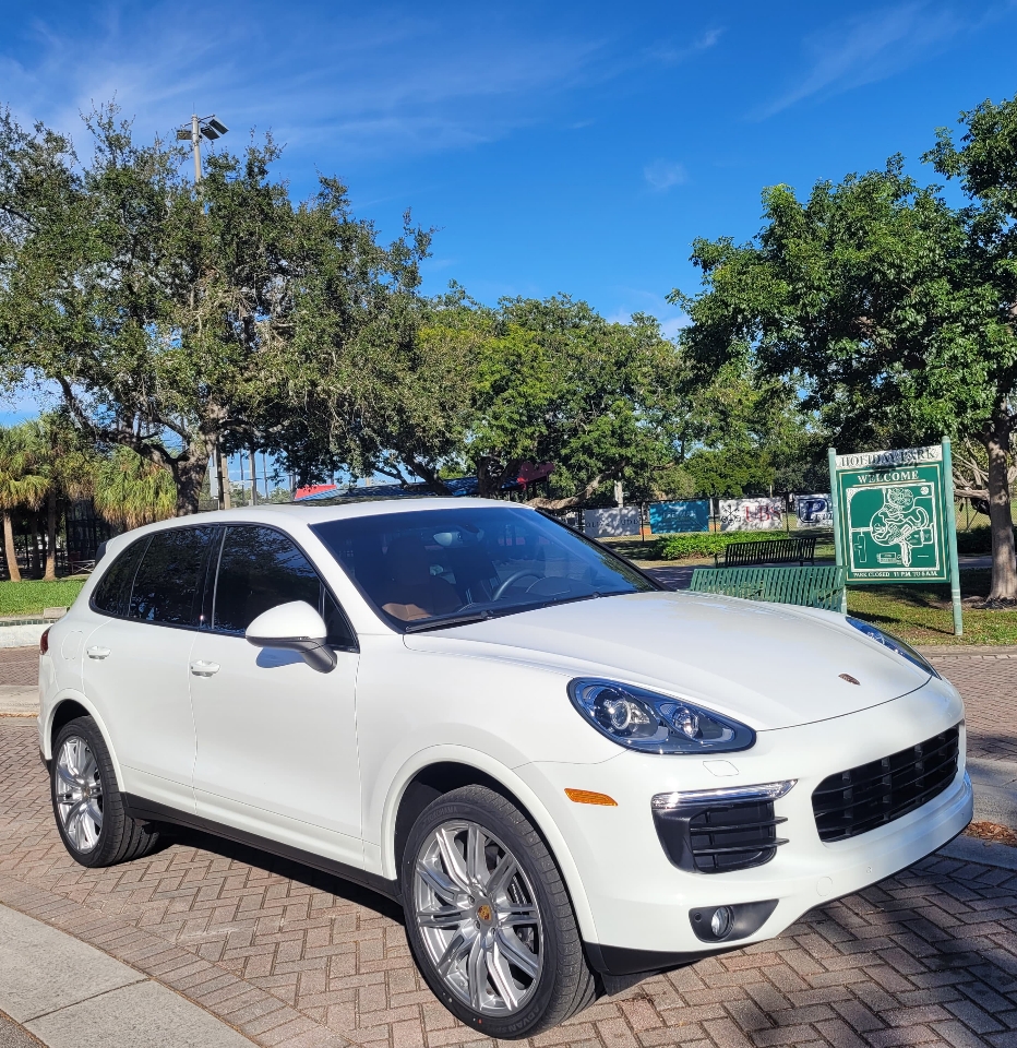 Porsche Cayenne Platinum Edition AWD 2017