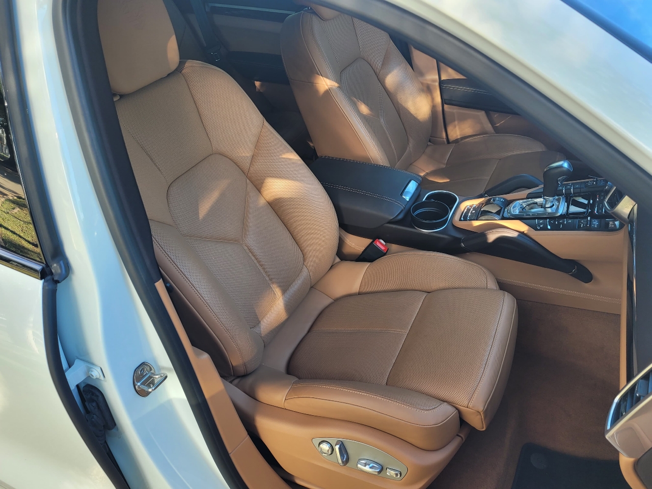 Porsche Cayenne Platinum Edition AWD 2017