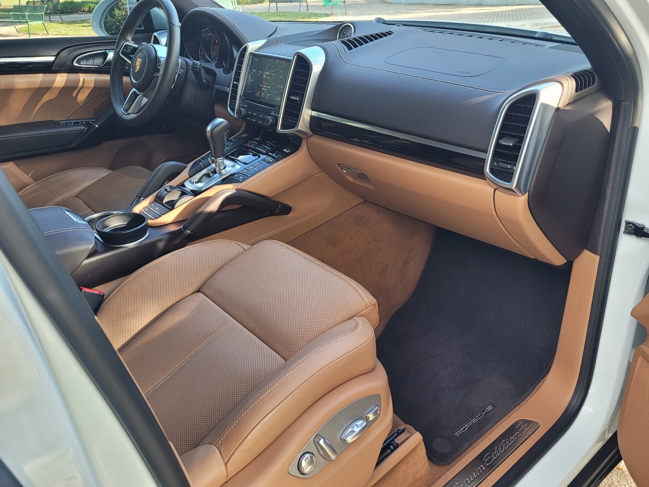 Porsche Cayenne Platinum Edition AWD 2017