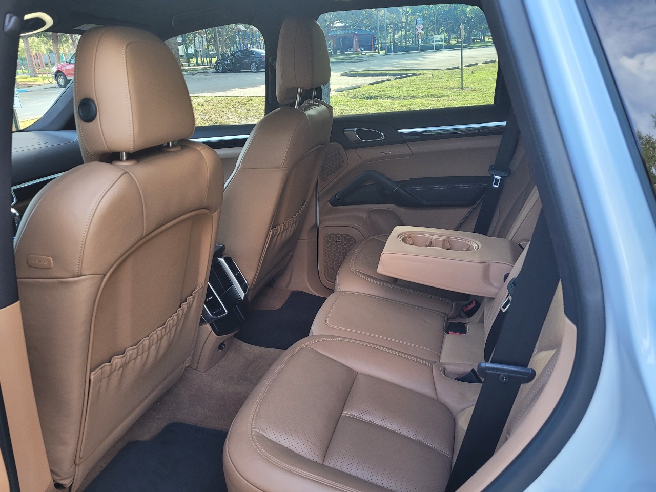 Porsche Cayenne Platinum Edition AWD 2017