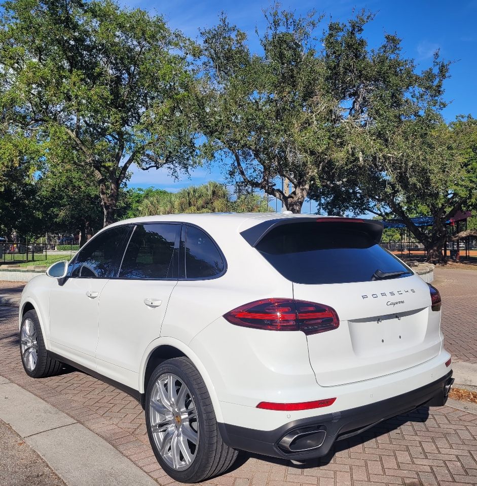 Porsche Cayenne Platinum Edition AWD 2017