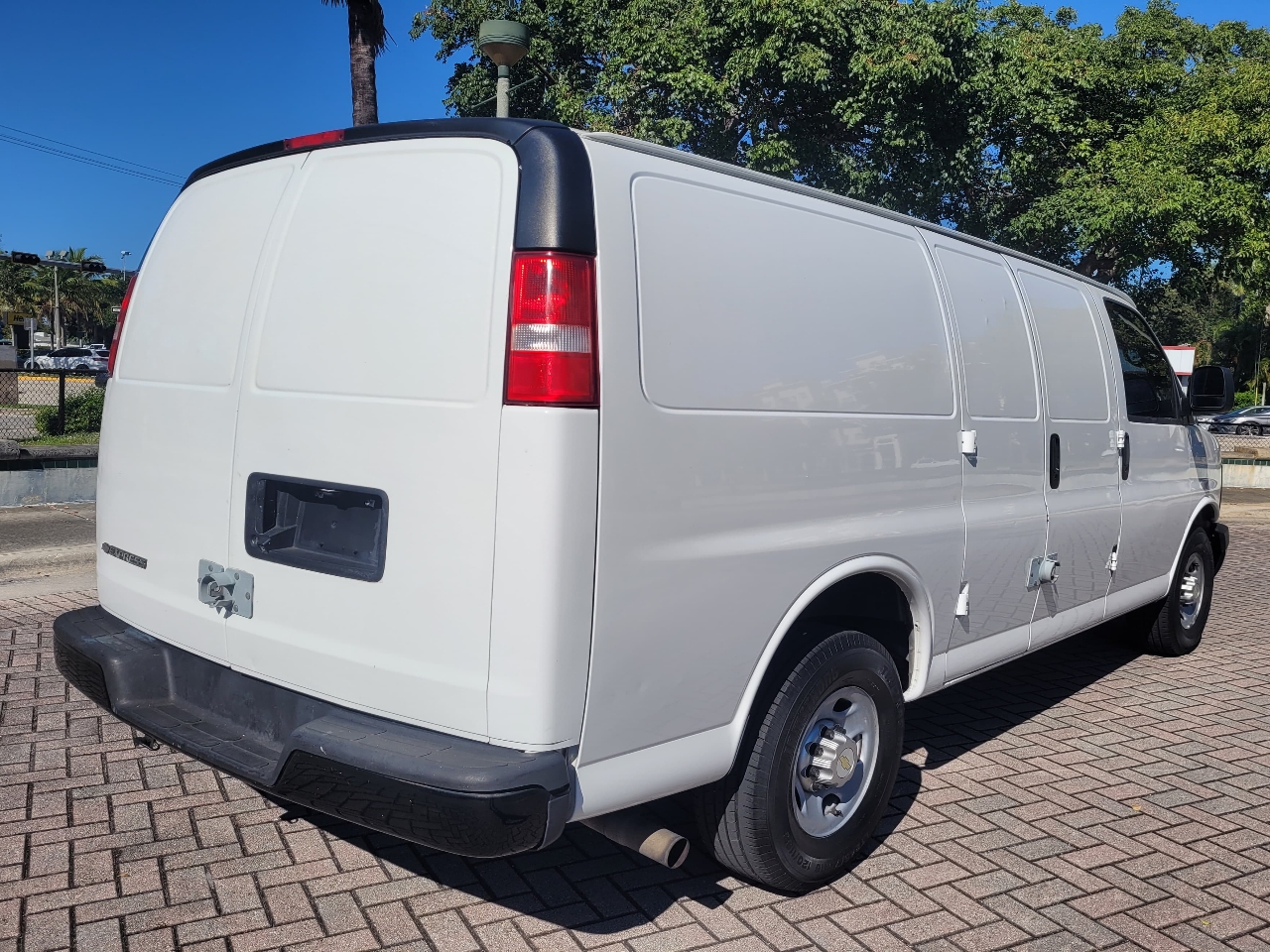 Chevrolet Express 2500  2013