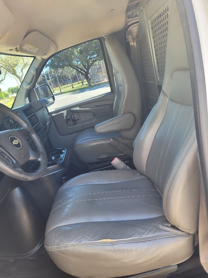 Chevrolet Express 2500  2013