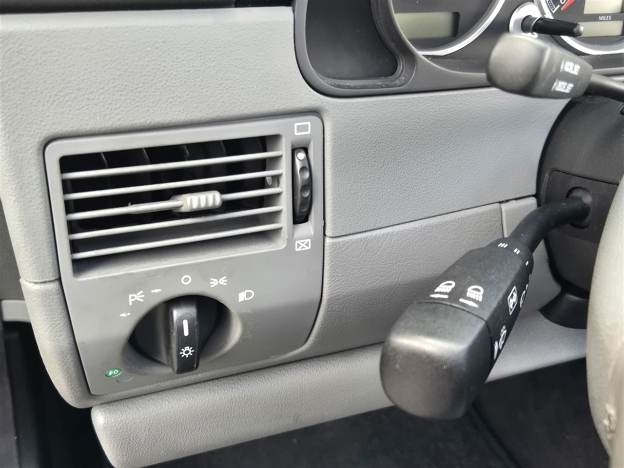 Chrysler Crossfire 2dr Roadster Limited 2005