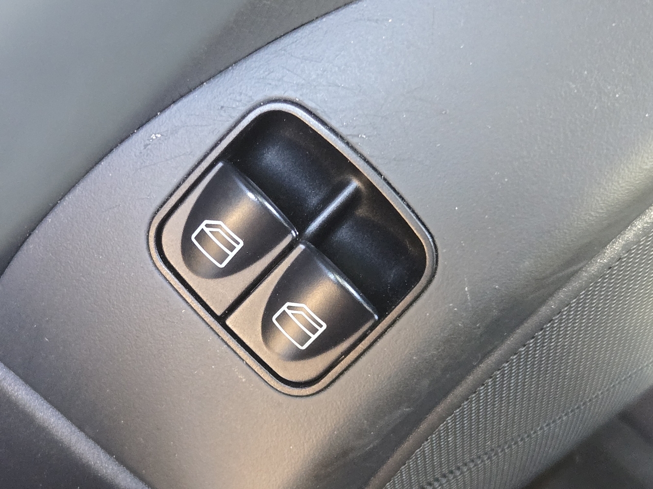 Mercedes-Benz C-Class 2dr Cpe 1.8L 2003