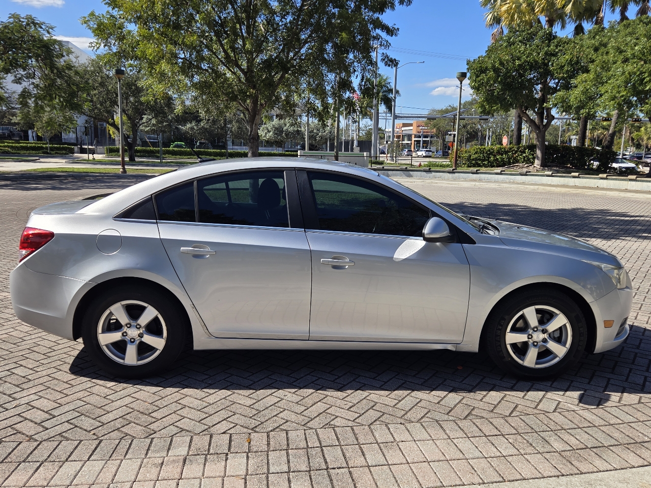 Chevrolet Cruze 1LT 2013