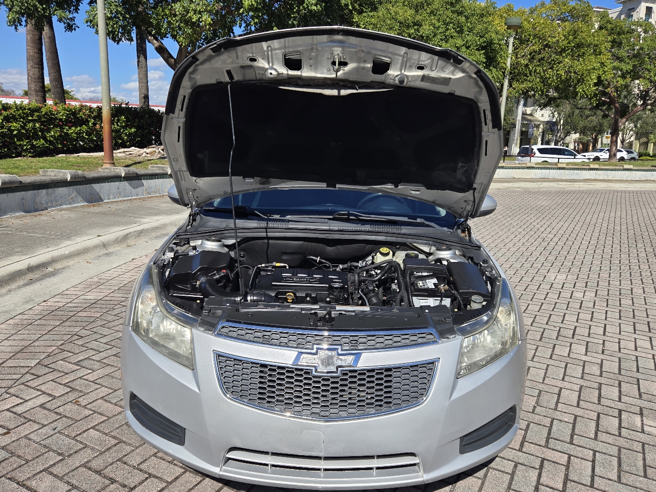 Chevrolet Cruze 1LT 2013