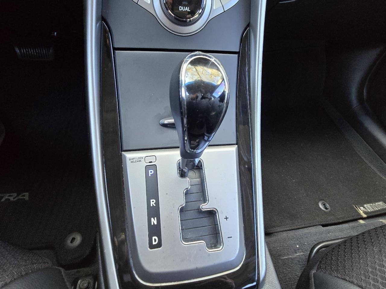 Hyundai Elantra Limited 2013