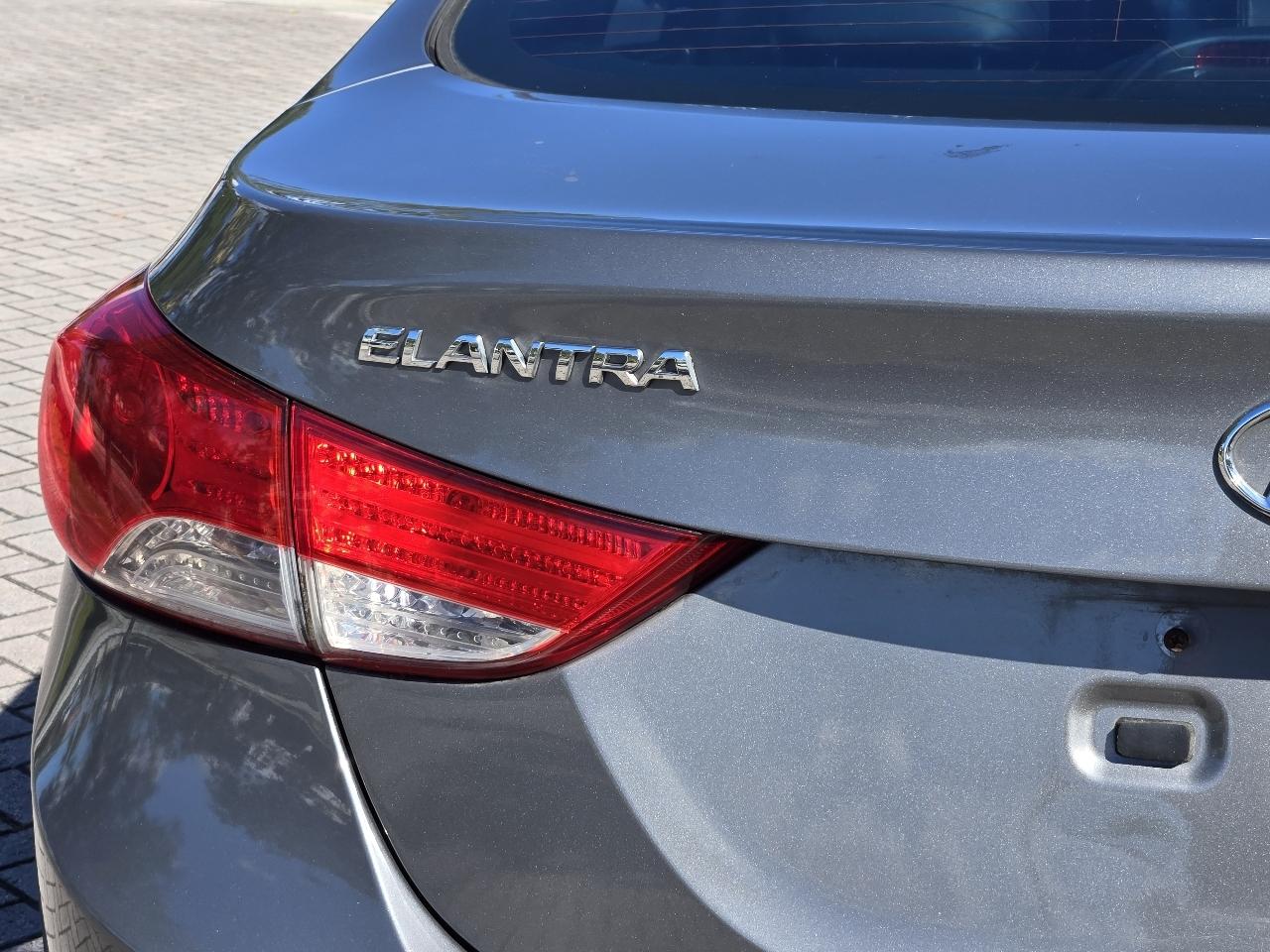 Hyundai Elantra Limited 2013