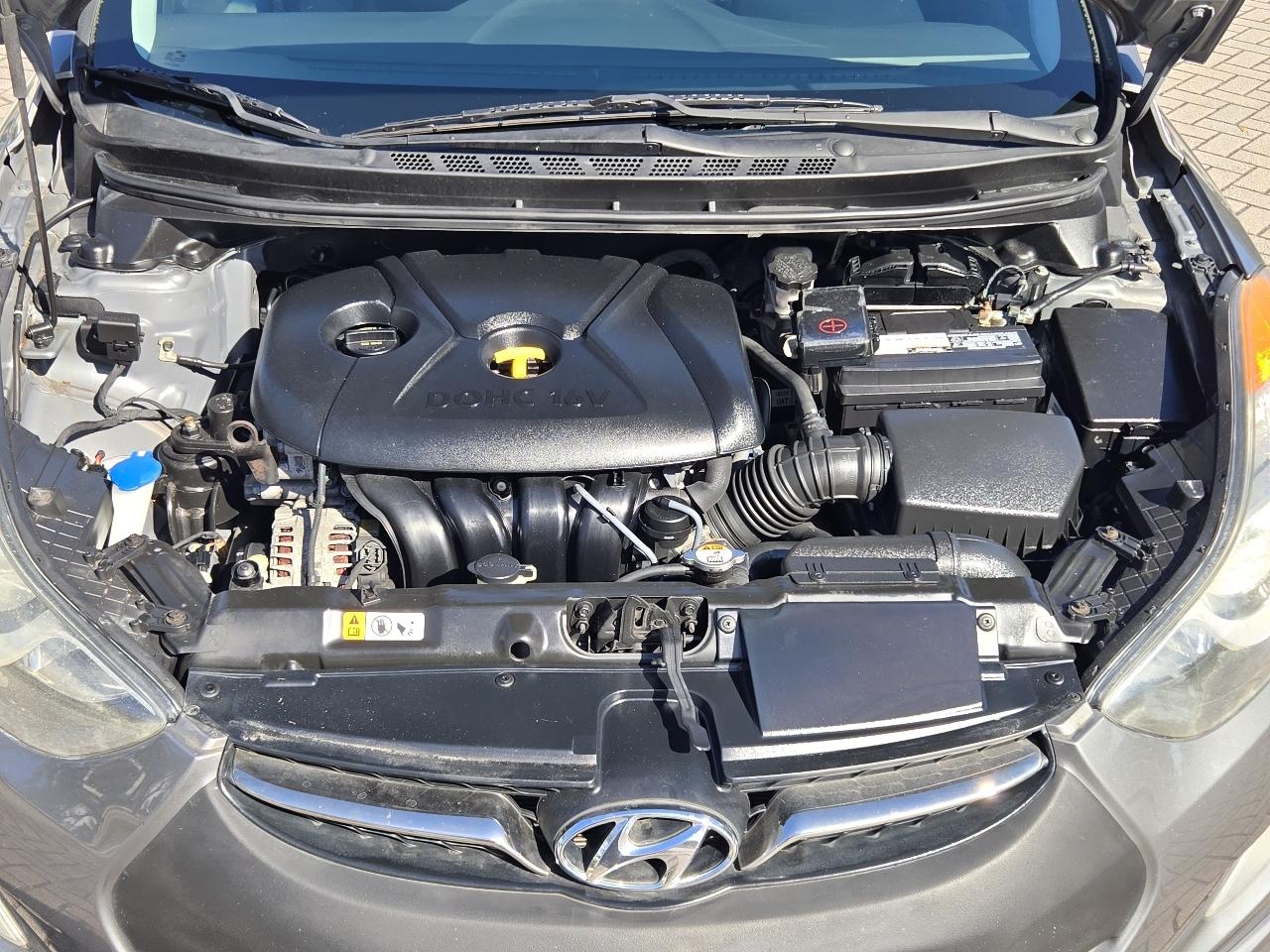 Hyundai Elantra Limited 2013