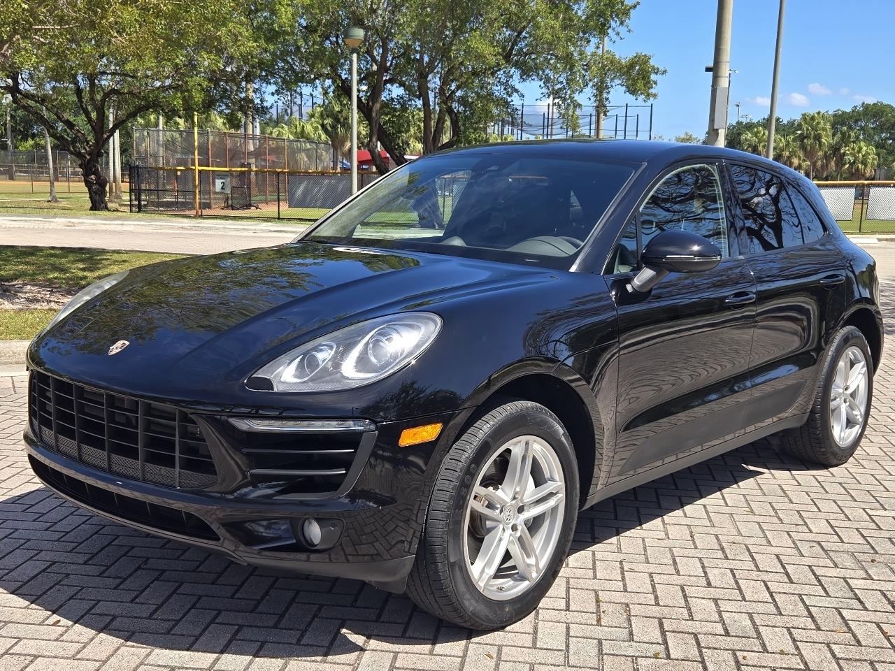 2017 Porsche Macan AWD