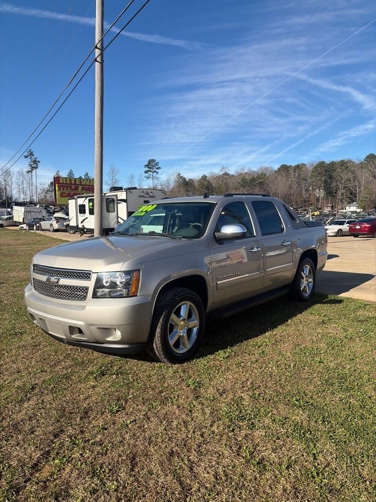 Chevrolet Avalanche LTZ 2WD 2009