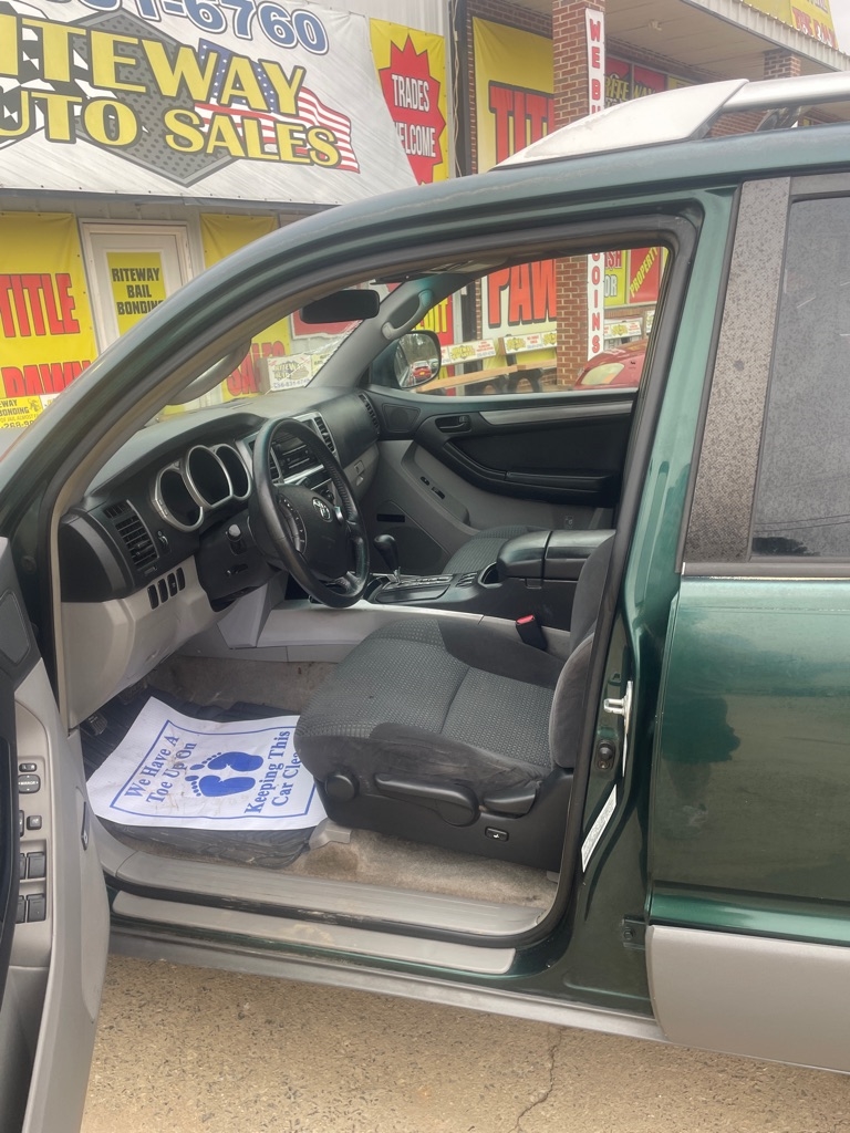 Toyota 4Runner SR5 2WD 2003