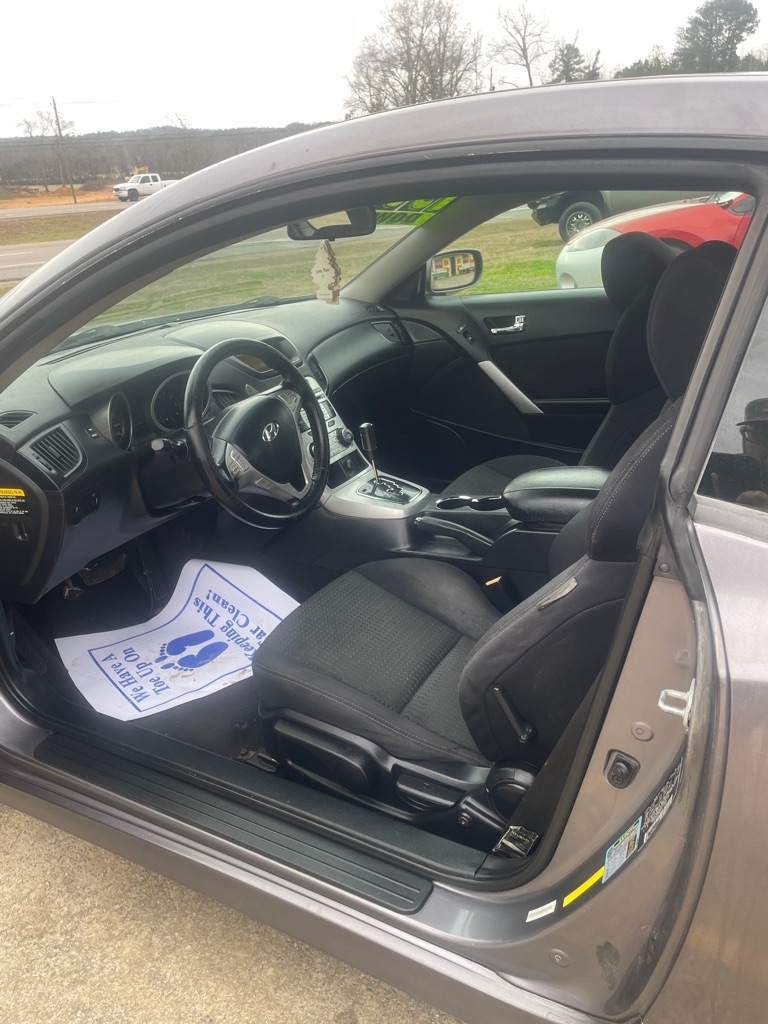 Hyundai Genesis Coupe 2.0T Manual 2010