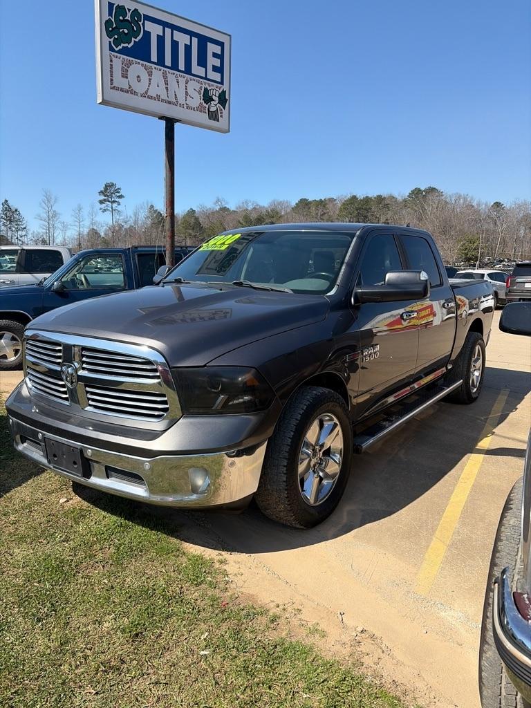 RAM 1500 SLT Crew Cab SWB 2WD 2015