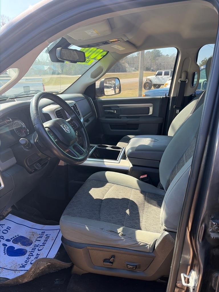 RAM 1500 SLT Crew Cab SWB 2WD 2015