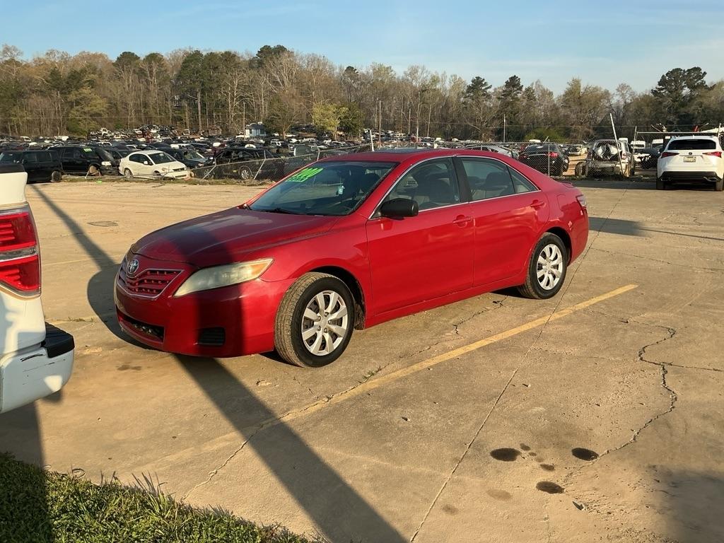 Toyota Camry Base 6-Spd AT 2011