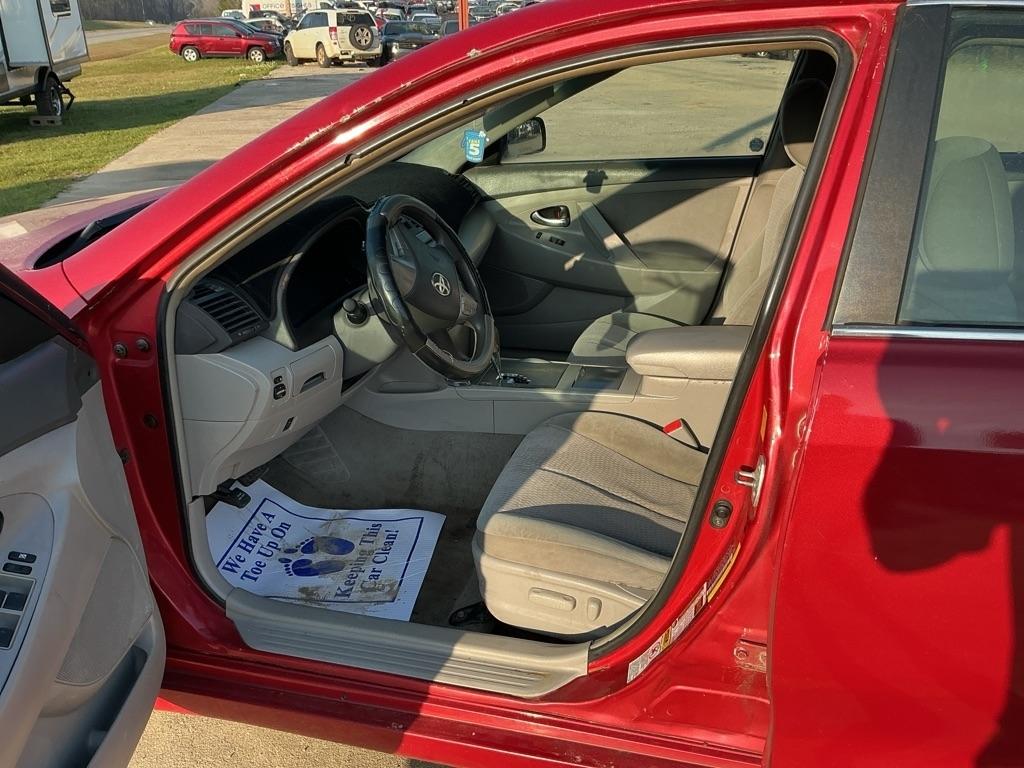 Toyota Camry Base 6-Spd AT 2011