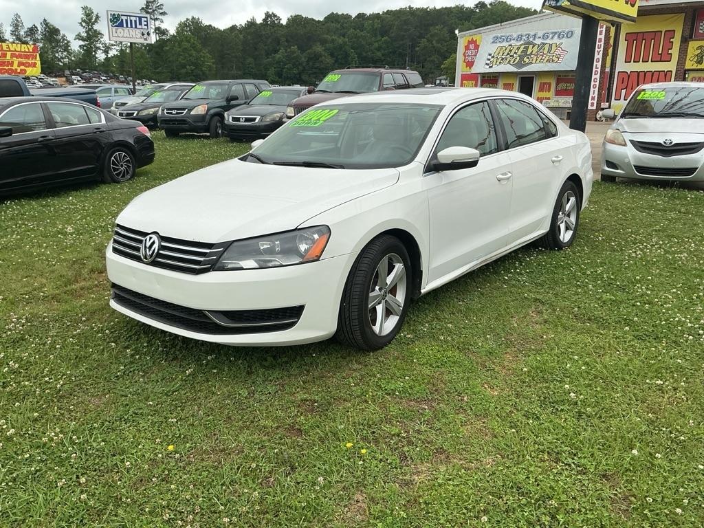 Volkswagen Passat 2.5L SE AT 2013