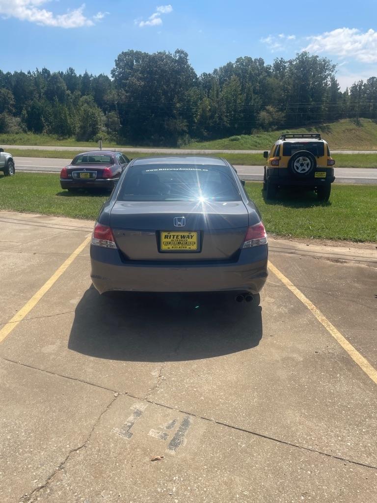 Honda Accord LX sedan AT 2010