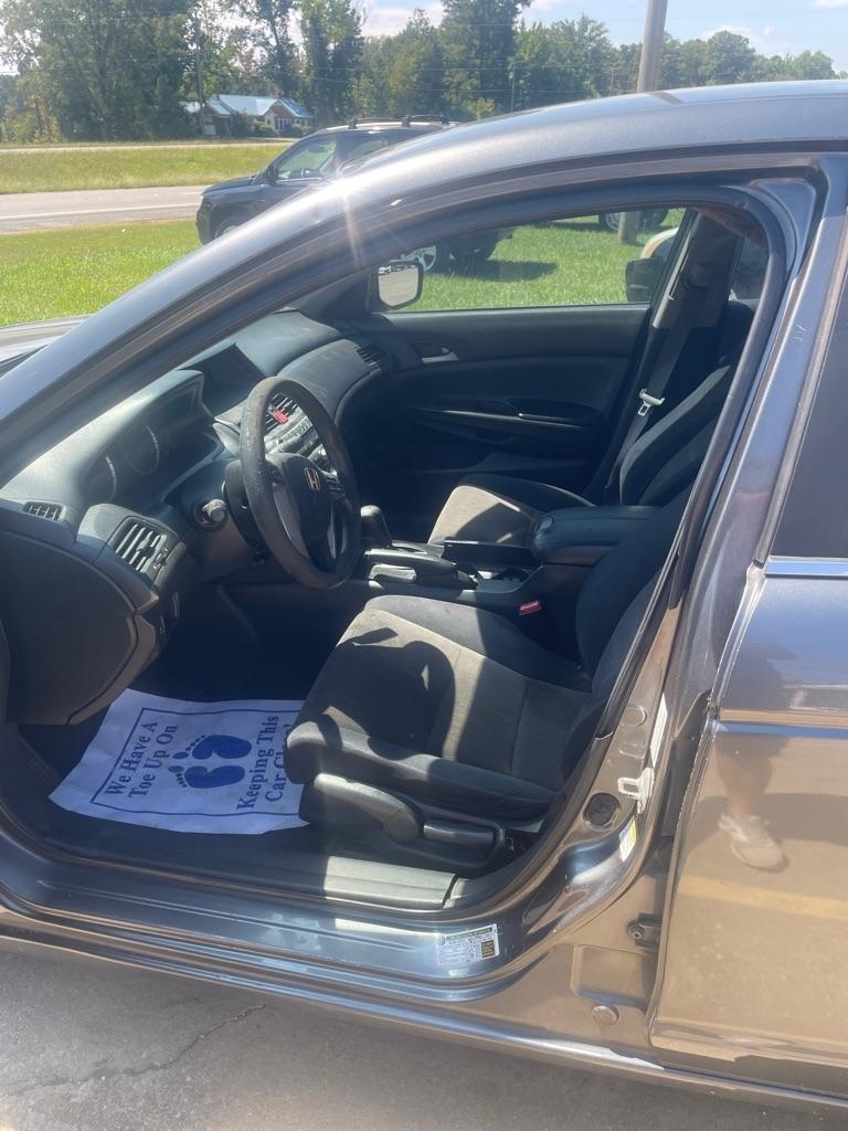 Honda Accord LX sedan AT 2010