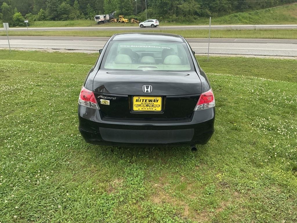 Honda Accord LX sedan AT 2010