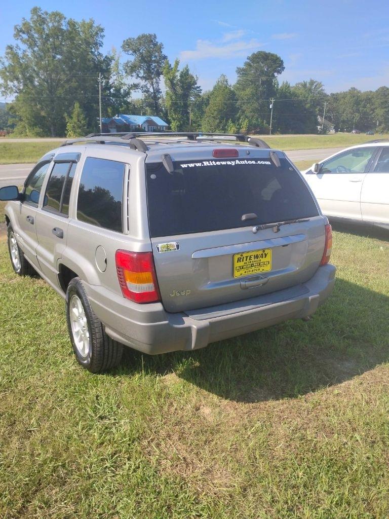 Jeep Grand Cherokee Laredo 2WD 2001