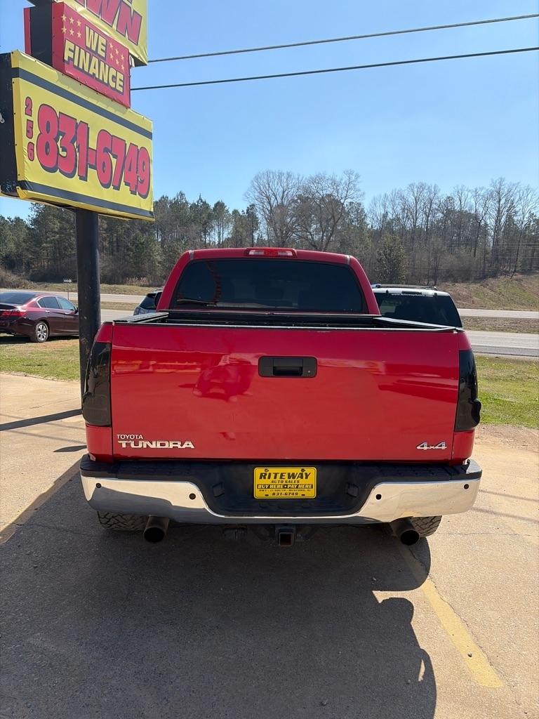 Toyota Tundra Limited 5.7L CrewMax 4WD 2011