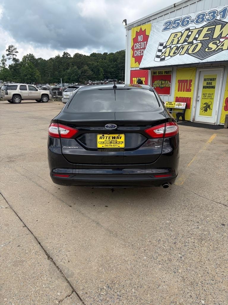 Ford Fusion SE 2016