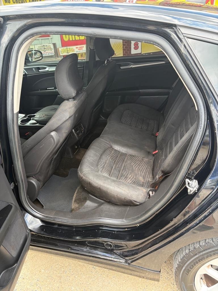 Ford Fusion SE 2016
