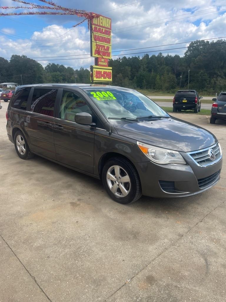 Volkswagen Routan SEL w/Nav CARB 2010