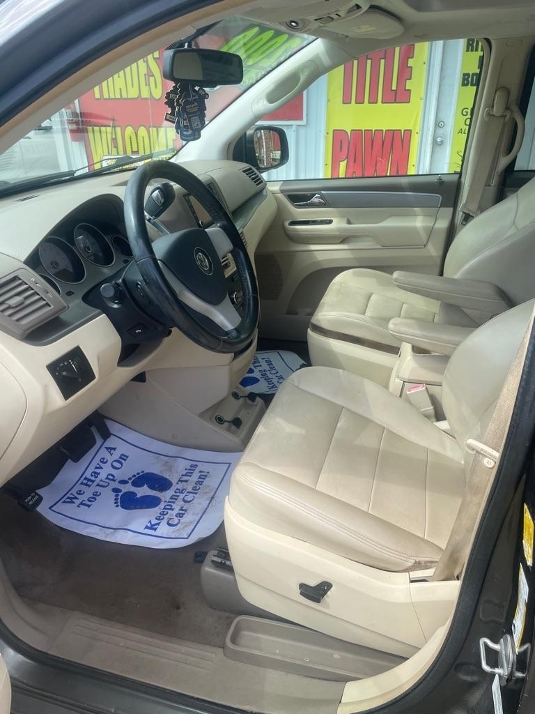 Volkswagen Routan SEL w/Nav CARB 2010
