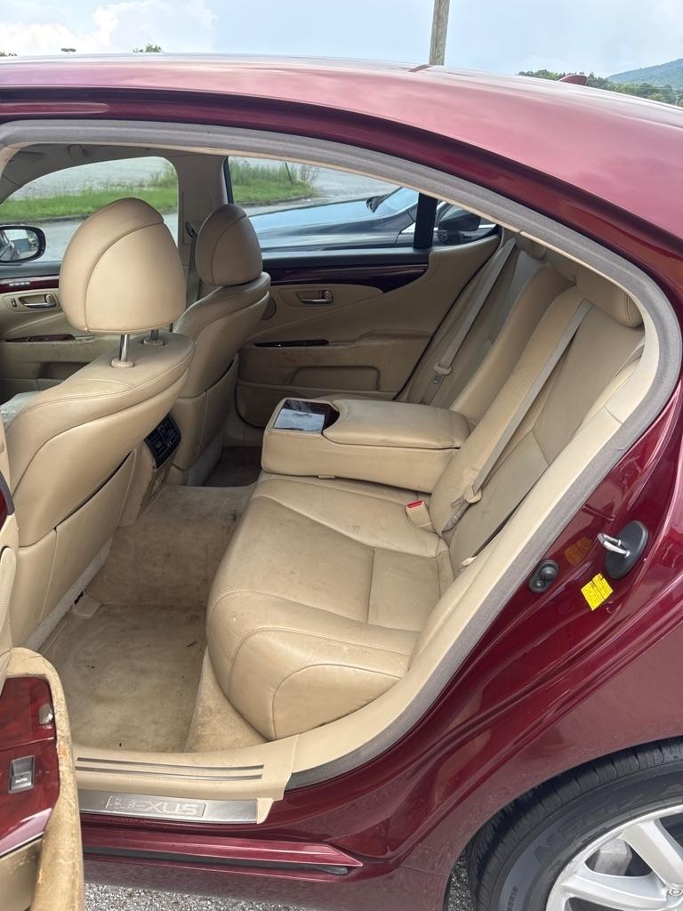 Lexus LS 460 Luxury Sedan AWD 2009