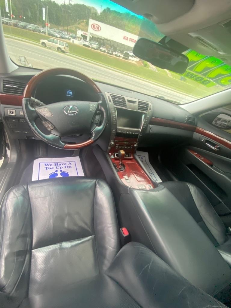 Lexus LS 460 Luxury Sedan 2007