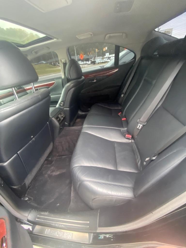 Lexus LS 460 Luxury Sedan 2007