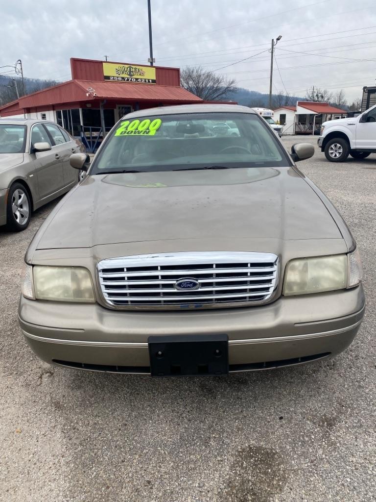 Ford Crown Victoria LX 2001