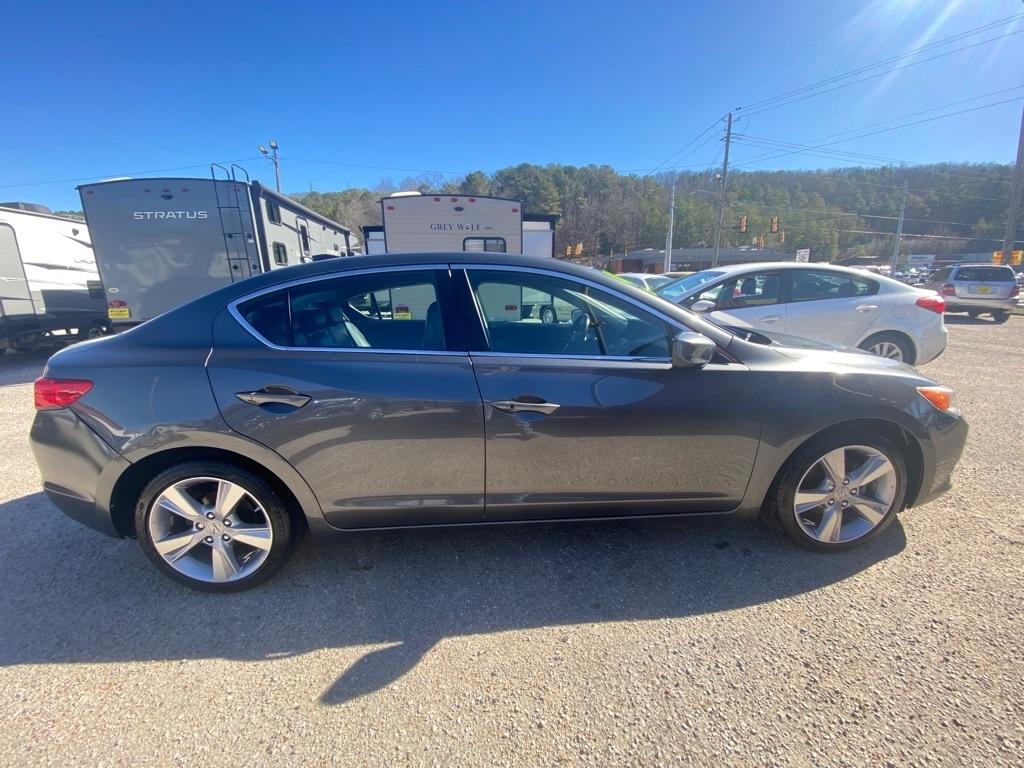 Acura ILX 5-Spd AT 2014
