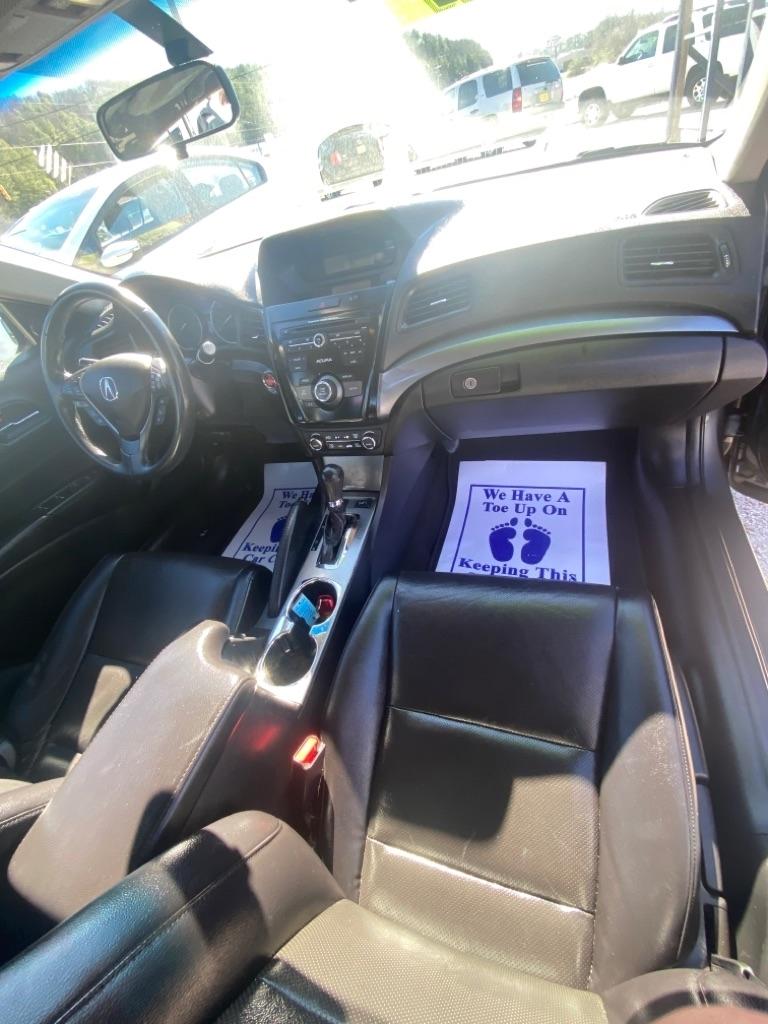 Acura ILX 5-Spd AT 2014