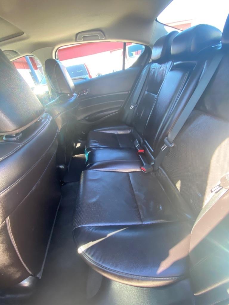 Acura ILX 5-Spd AT 2014