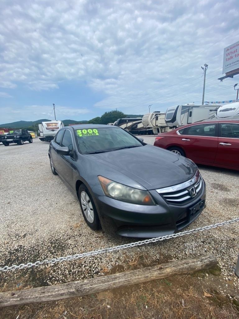 Honda Accord LX sedan AT 2012