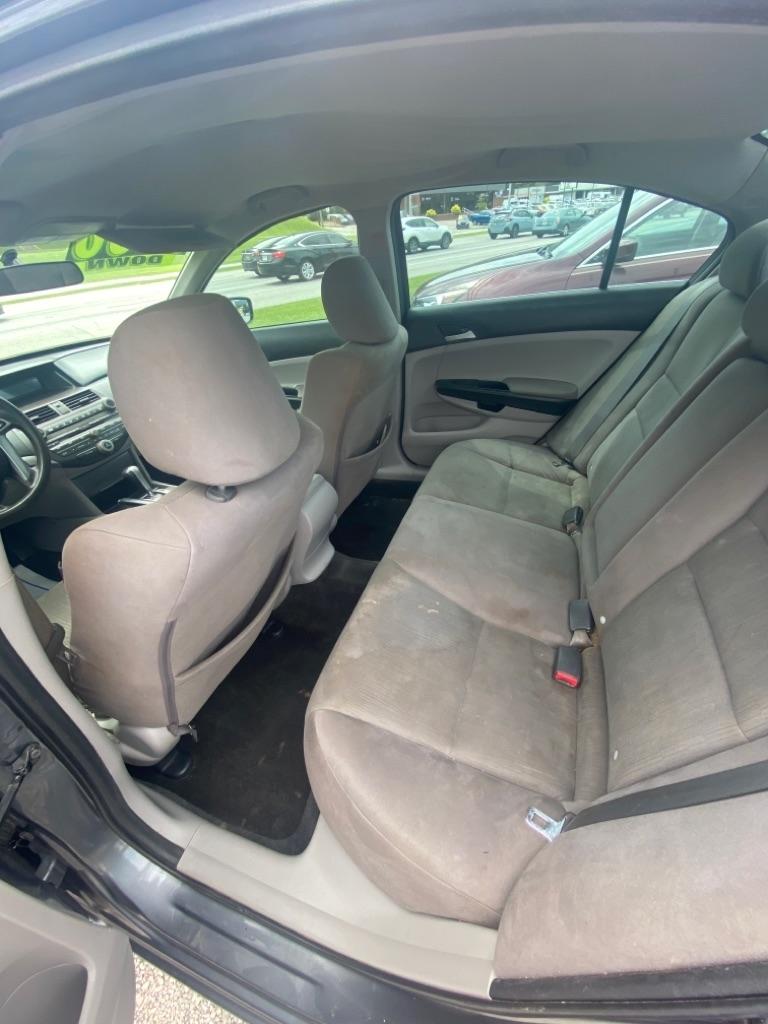 Honda Accord LX sedan AT 2012