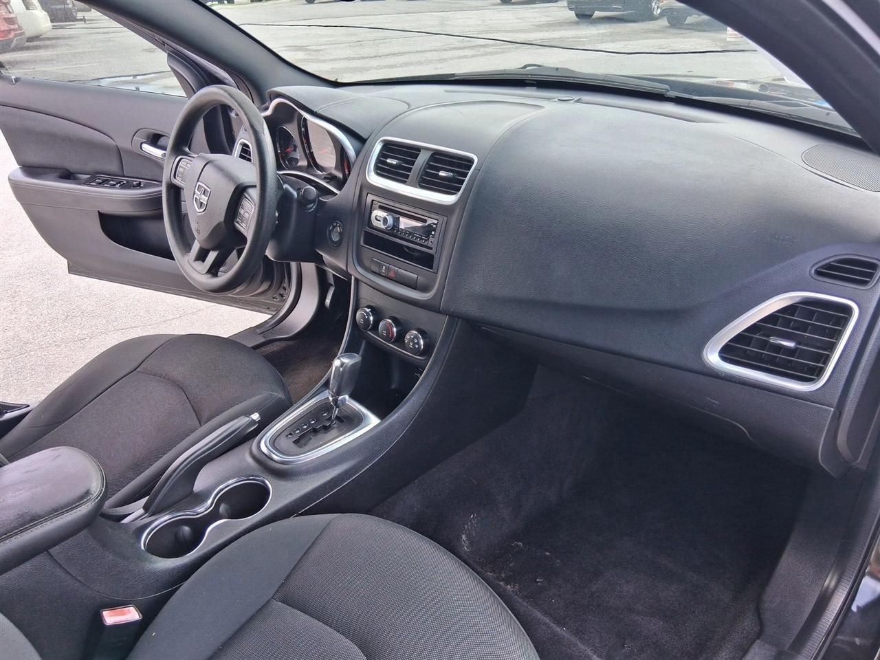 Dodge Avenger SE 2013