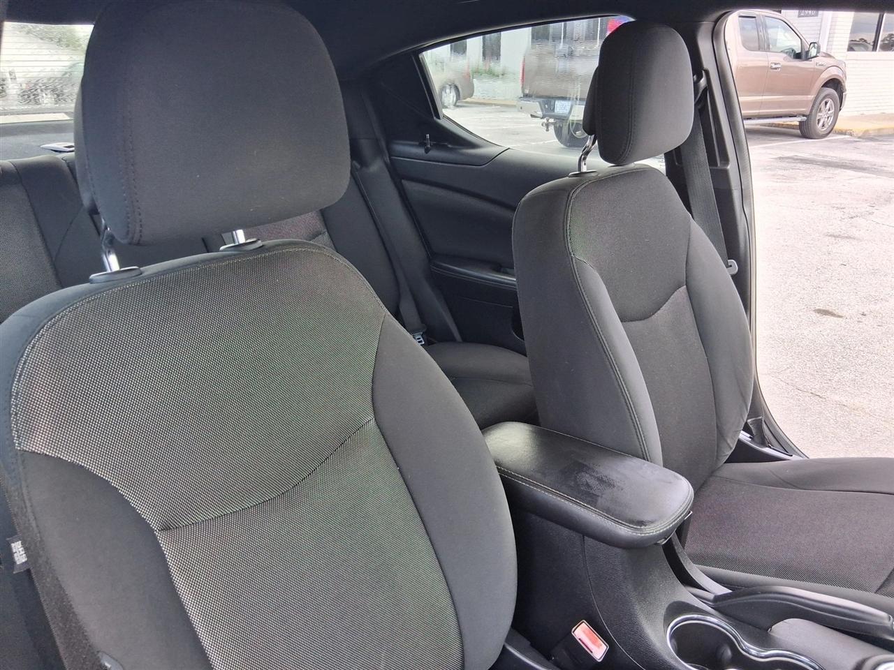 Dodge Avenger SE 2013