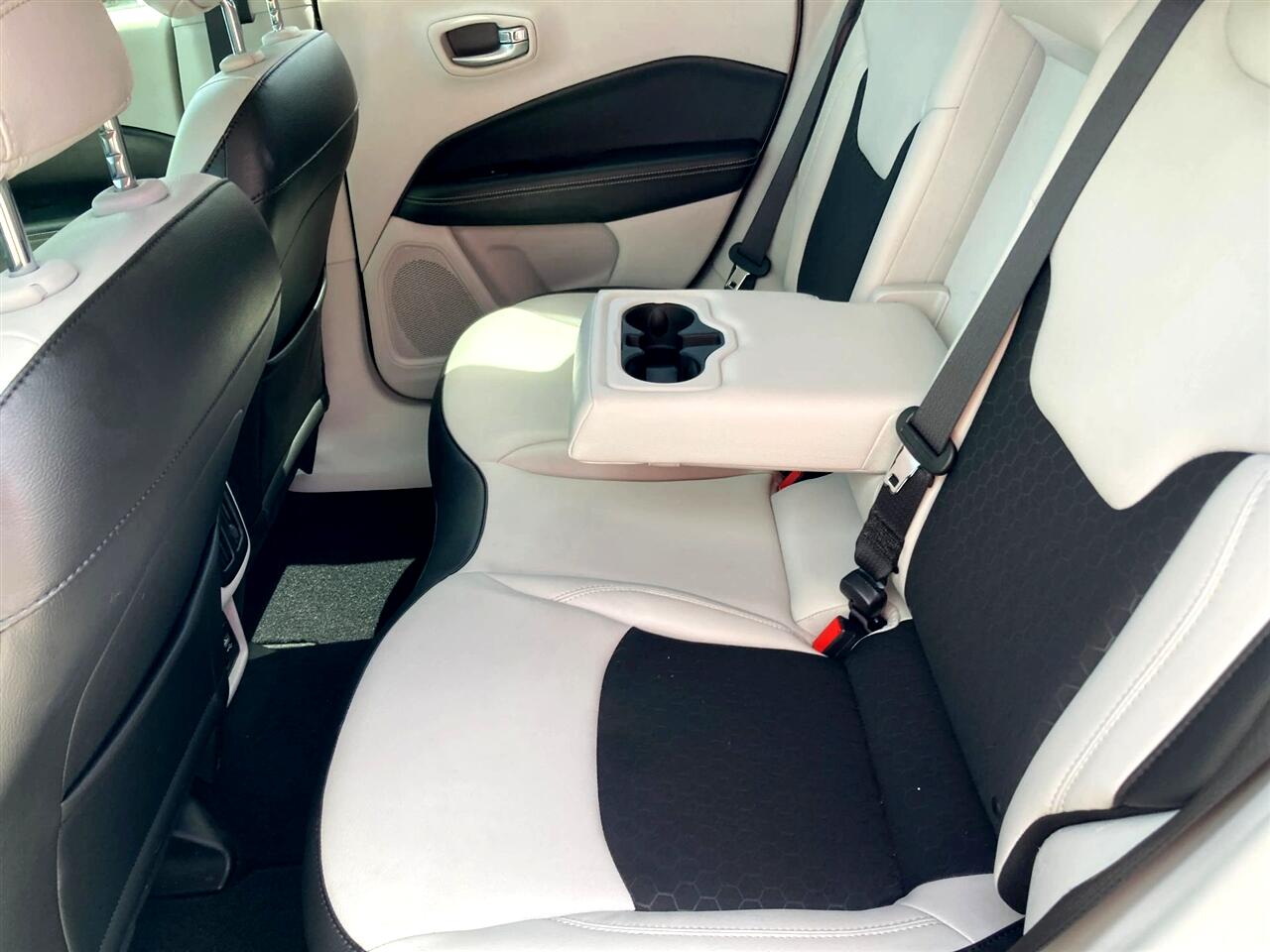 Jeep Compass Latitude FWD 2019 Jeep Compass Latitude FWD 2019