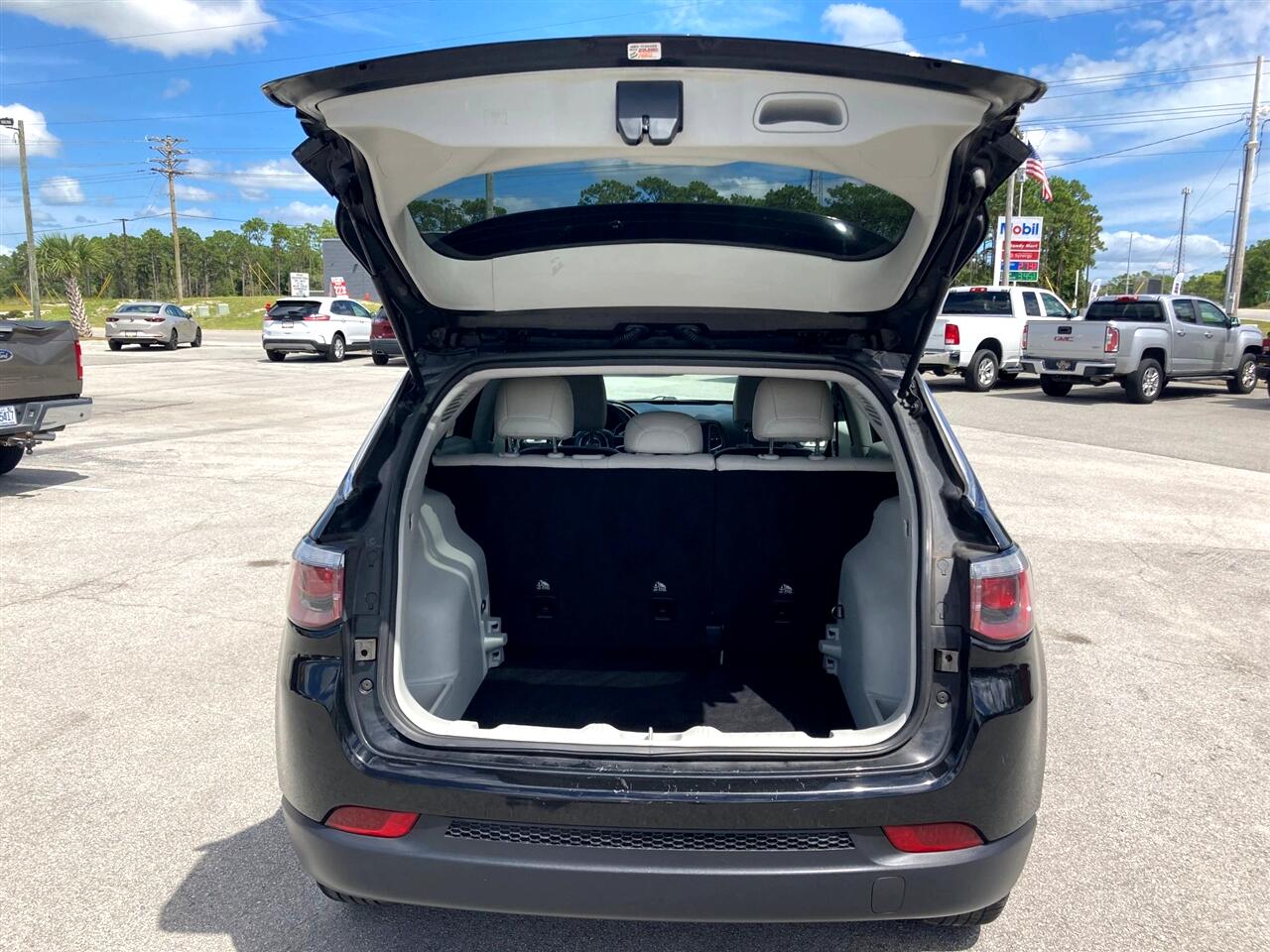 Jeep Compass Latitude FWD 2019 Jeep Compass Latitude FWD 2019