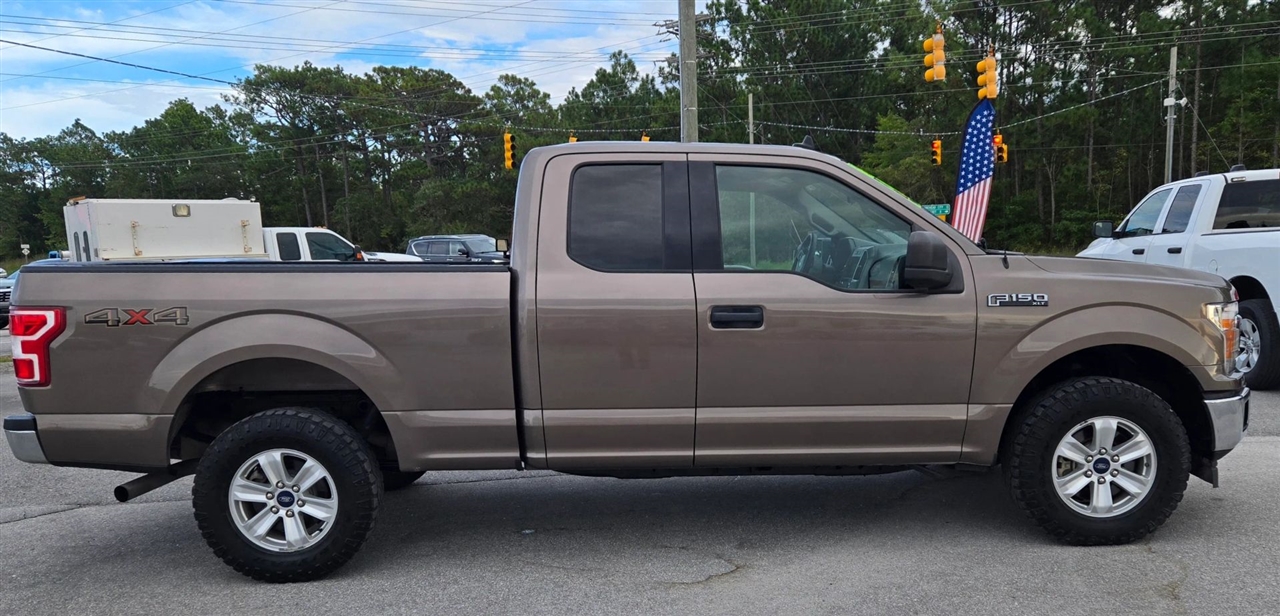 Ford F-150 XLT SuperCab 6.5-ft. Bed 4WD 2019 Ford F-150 XLT SuperCab 6.5-ft. Bed 4WD 2019
