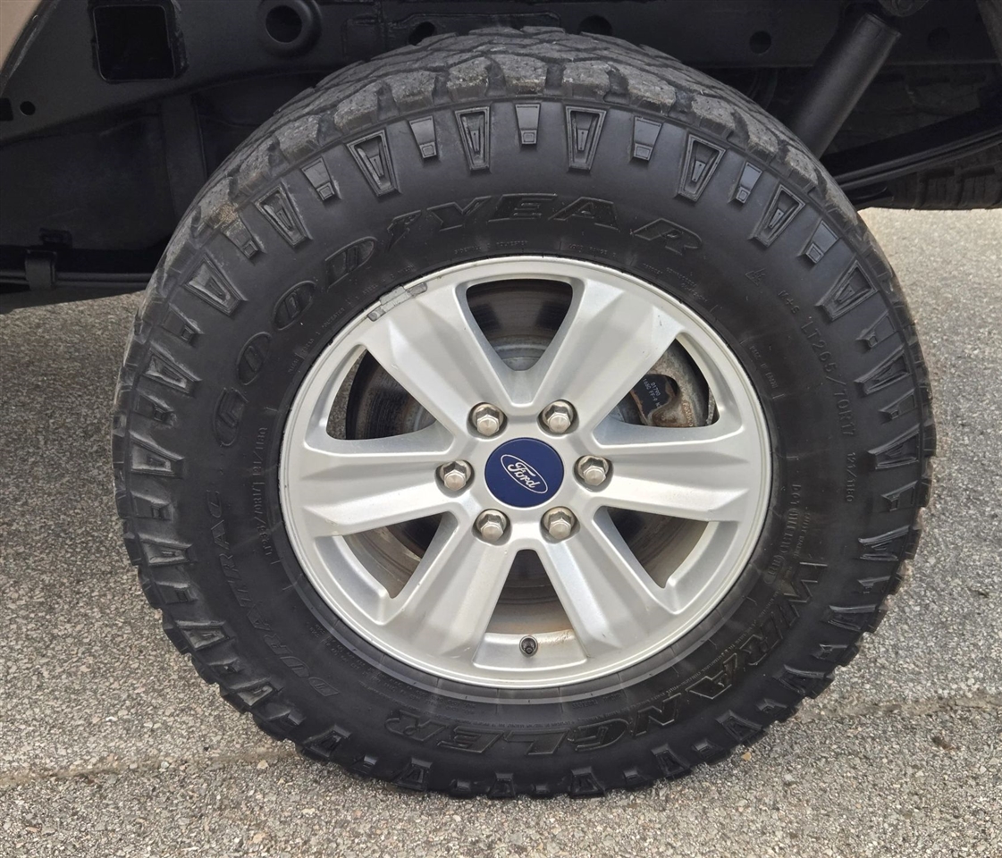 Ford F-150 XLT SuperCab 6.5-ft. Bed 4WD 2019 Ford F-150 XLT SuperCab 6.5-ft. Bed 4WD 2019