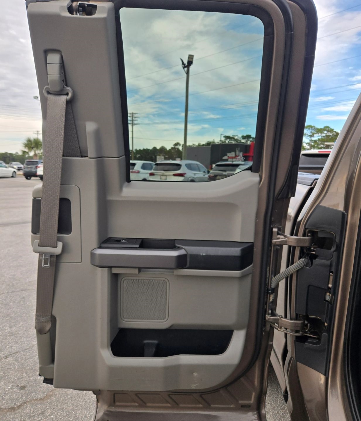 Ford F-150 XLT SuperCab 6.5-ft. Bed 4WD 2019 Ford F-150 XLT SuperCab 6.5-ft. Bed 4WD 2019